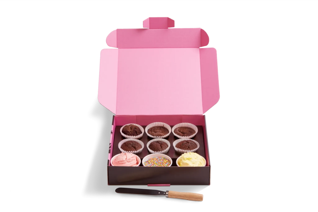 Chocolate Cupcake Decorating Kit (includes palette knife)