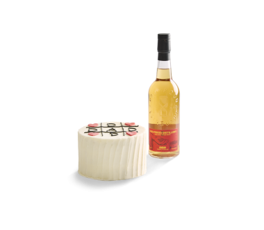 Father's Day 6" Red Velvet Cake & Holyrood Whisky Hamper 