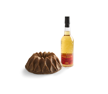 Father's Day Whisky Bundt & Holyrood Whisky Hamper 